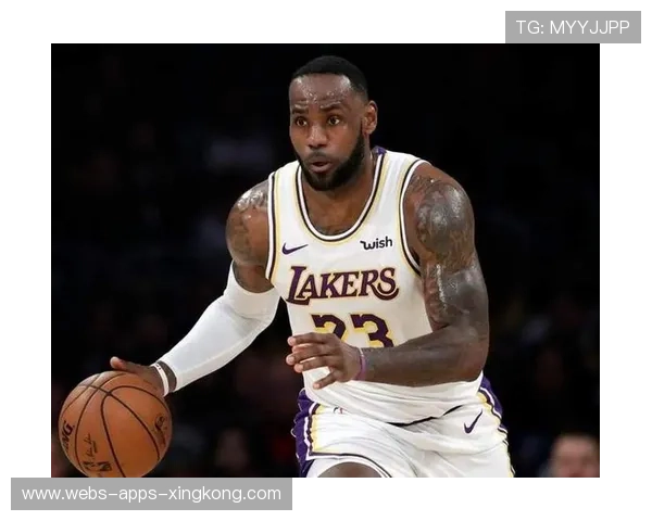 湖勇大战:詹姆斯关键封盖成“制胜符”,专家狂赞 湖勇大战:詹姆斯关键封盖成“制胜符”,专家狂赞