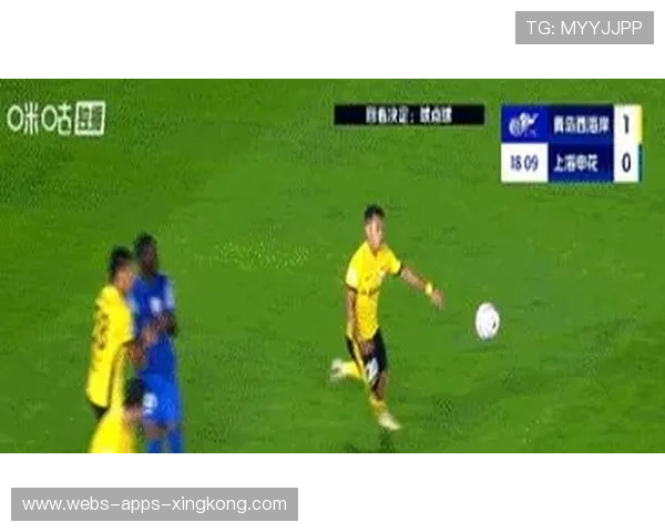 争议红牌改变战局，全场球迷怒吼